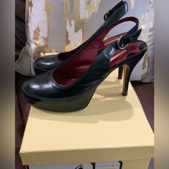 Max Studio Black Sling Back Heels - Picture 2 of 4